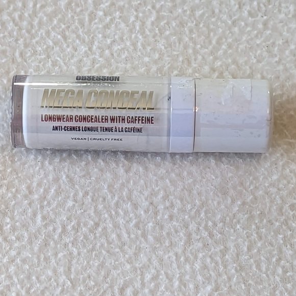 Makeup Revolution Makeup Mega Conceal Long Wear Concealer With